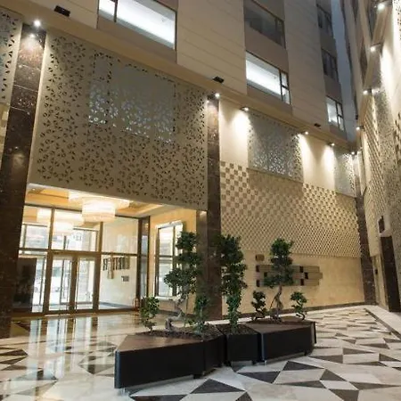 Royal In Flatiron Building Apartment